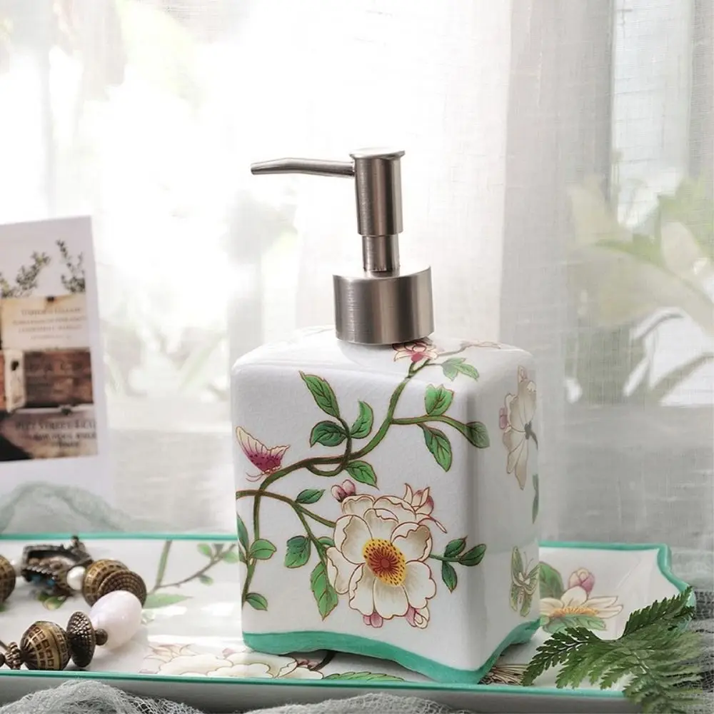 Vintage Hand Soap Dispenser Refillable Chinese Style Ceramic Soap Bottle Floral Porcelain Non-slip Lotion Pump Bottles Bathroom