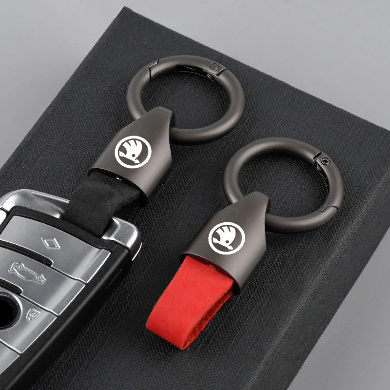 Luxury Men Women Leather/Metal Key Chain Fashion Keychain Key Ring Holder For Skoda Octavia Fabia Kamiq Kapoq Kodiaq Rapid SCALA