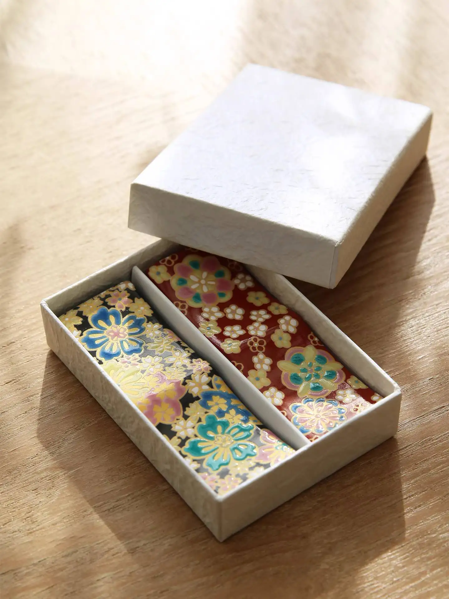 Japanese Imported Kutani Ware Hand-Painted Gold Foil Cherry Blossom Chopstick Rest Gift Box Set Western-Style Cutlery Double