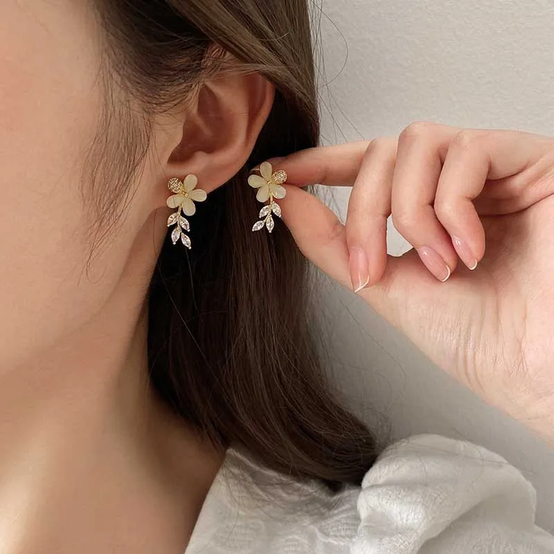 Exquisite Leaves Crystal Flower Stud Earrings For Women AAA Zircon Rose Butterfly Tassel Earring Bride Wedding Party Jewelry