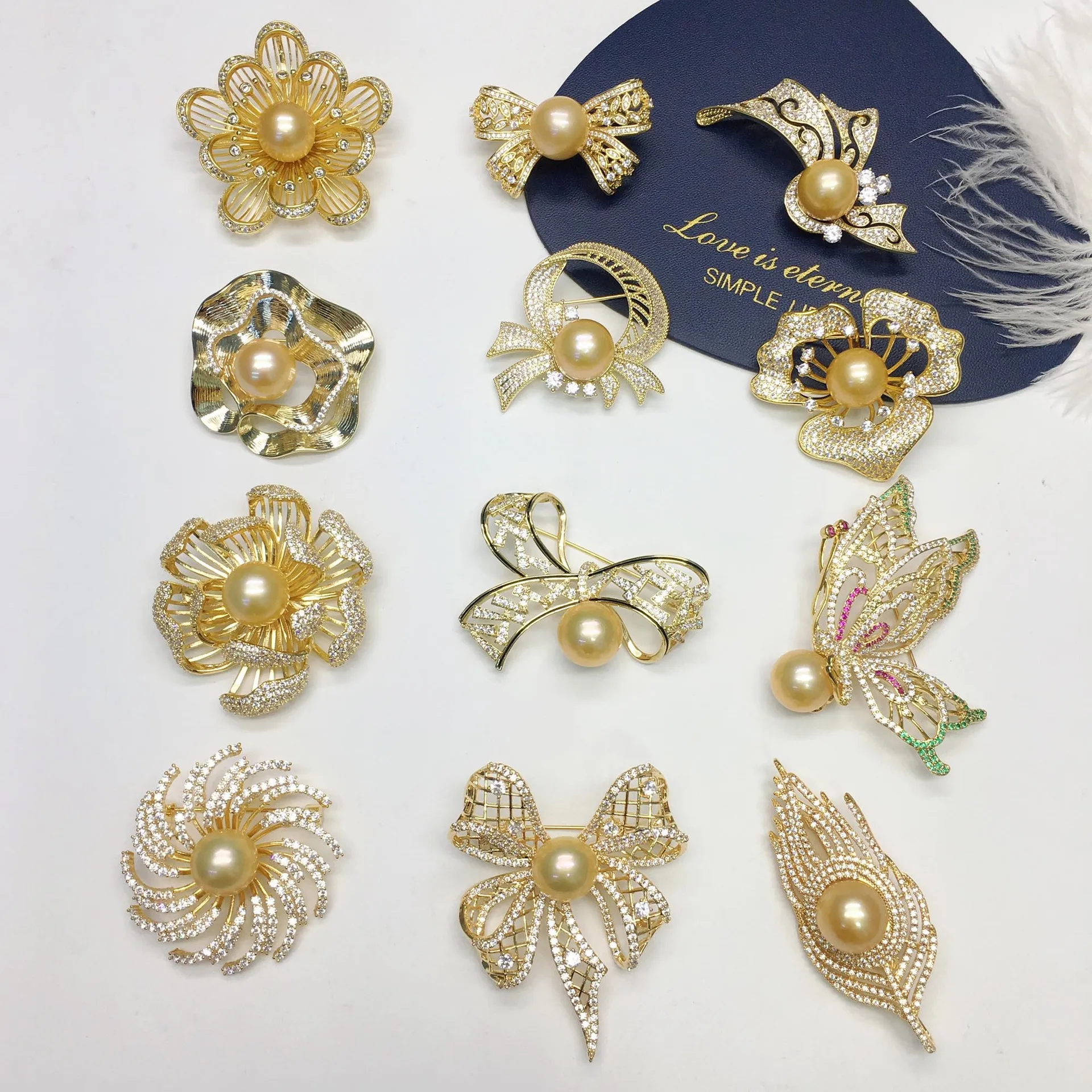 

Exquisite and Luxurious Freshwater Golden Pearl Brooch Freshwater Pearl Versatile Brooch