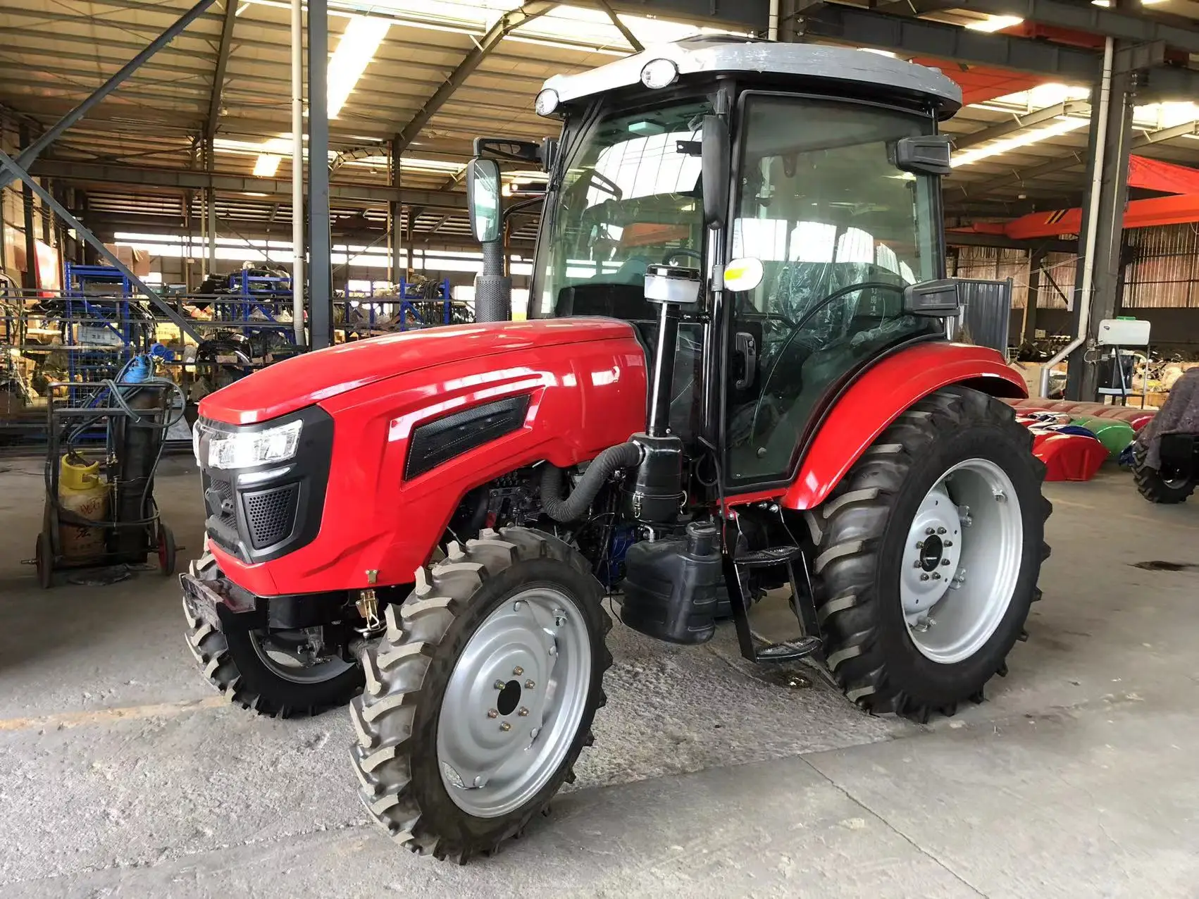 50 horsepower -100 horsepower, air-conditioned cab with adjustable cold and warm air, high-quality agricultural tractor;