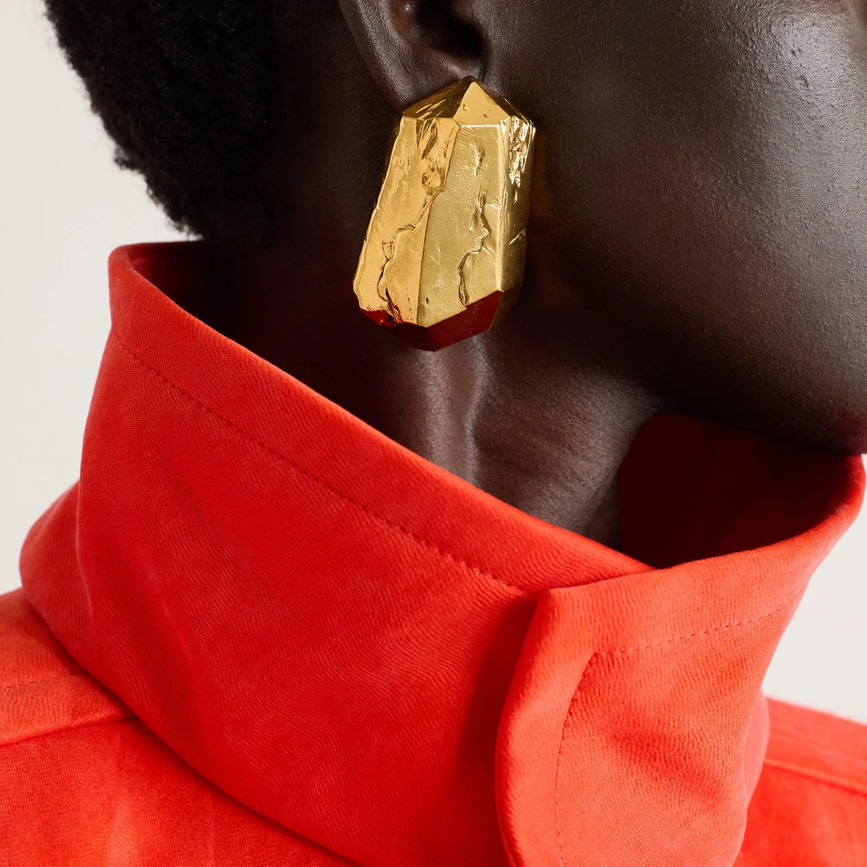 

2026 Europe America Designer Top Quality Asymmetric Ear Clip Earrings Women Luxury Jewelry