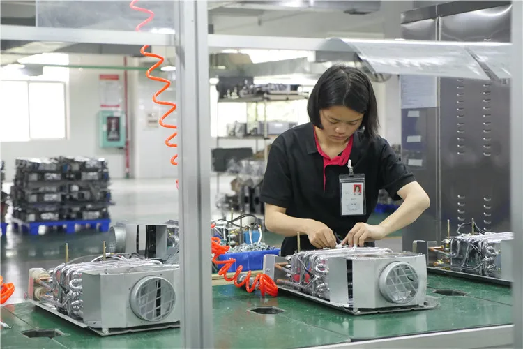 10L الأكثر مبيعا مع الحماية من الحرارة الزائدة 10L12L14L سخان مياه يعمل بالغاز المداخن المحلي التفريغ الطبيعي سخان مياه حراري فوري