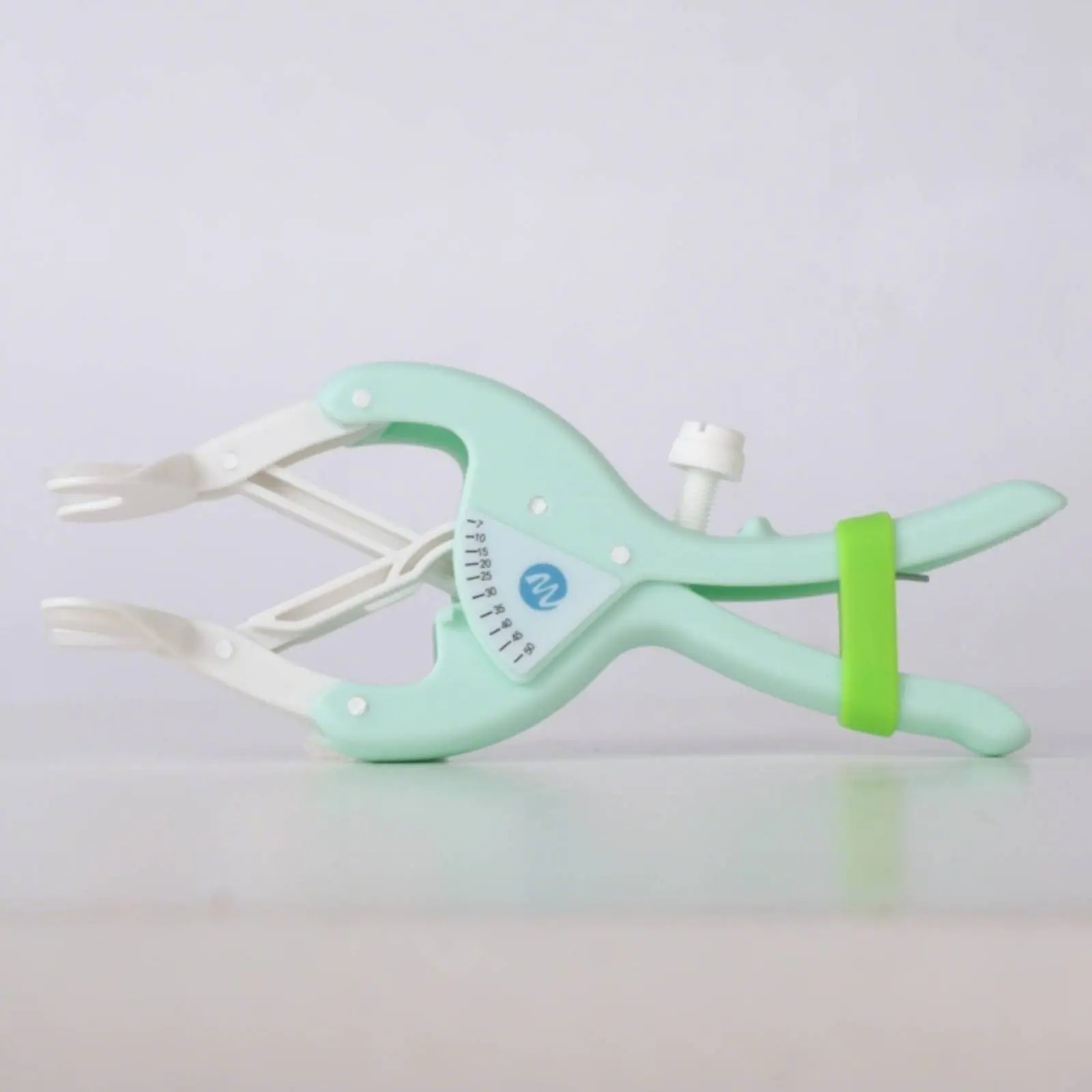 Oral Opening Exerciser Adjustable Jaw Exerciser Mouth Opener Speech Rehabilitation Rehab Equipment Lightweight for Patients