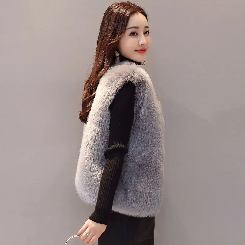 Haining Fur Vest Short Korean Version Women's Fur Coat with Slim Shoulders and Fox Fur Fashion Vest