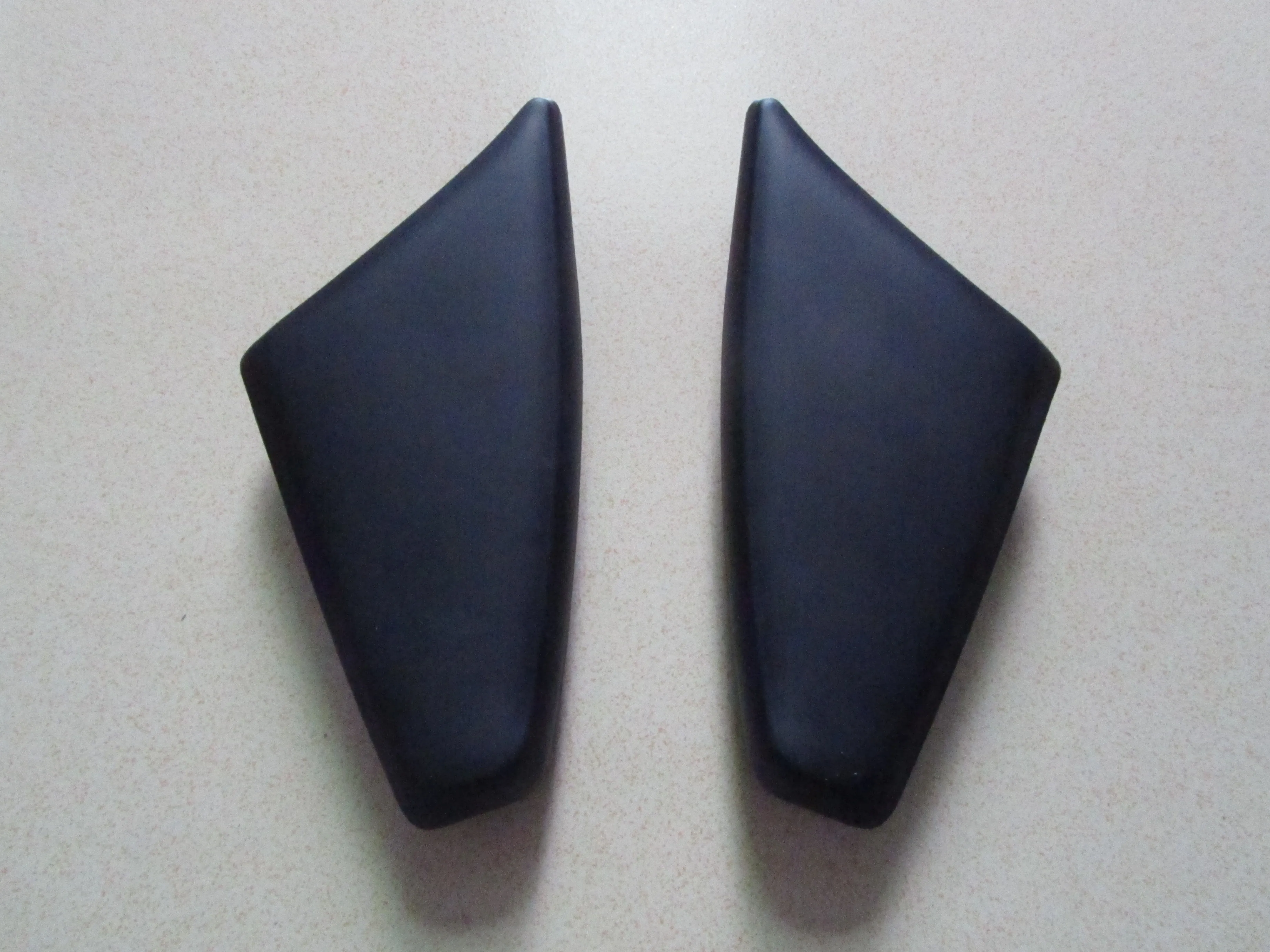 Upper Speaker Cover Loudspeaker Box Shield Rubber Body Guard for Honda GL Goldwing 1800 GL1800 2001- 2012 05 06 07 08 09