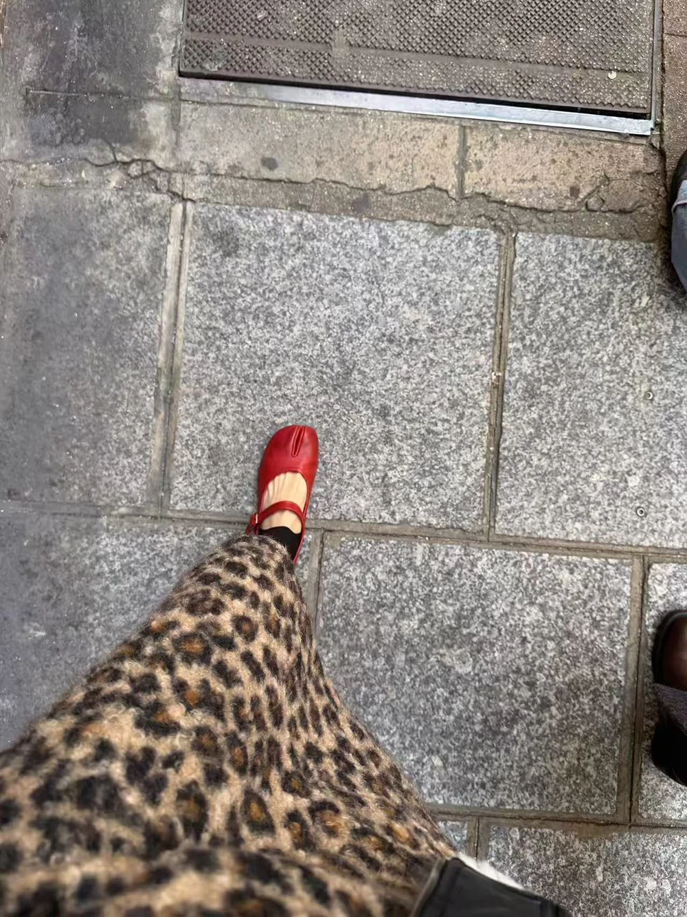 

in Choose U Winter High Waist Korean Style Leopard Print Midi Skirt Woolen Skirt Slimming A-Line Skirt for Women