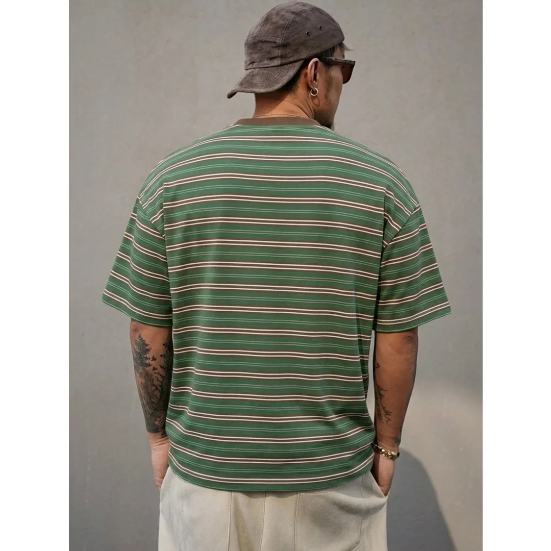Gestreiftes Colorblock-Freizeit-T-Shirt für Herren, vielseitig für den täglichen Gebrauch, Kurzarm, Sommer, Retro, lässig, Streetwear, modische Oberteile für den Alltag. – Detail 2