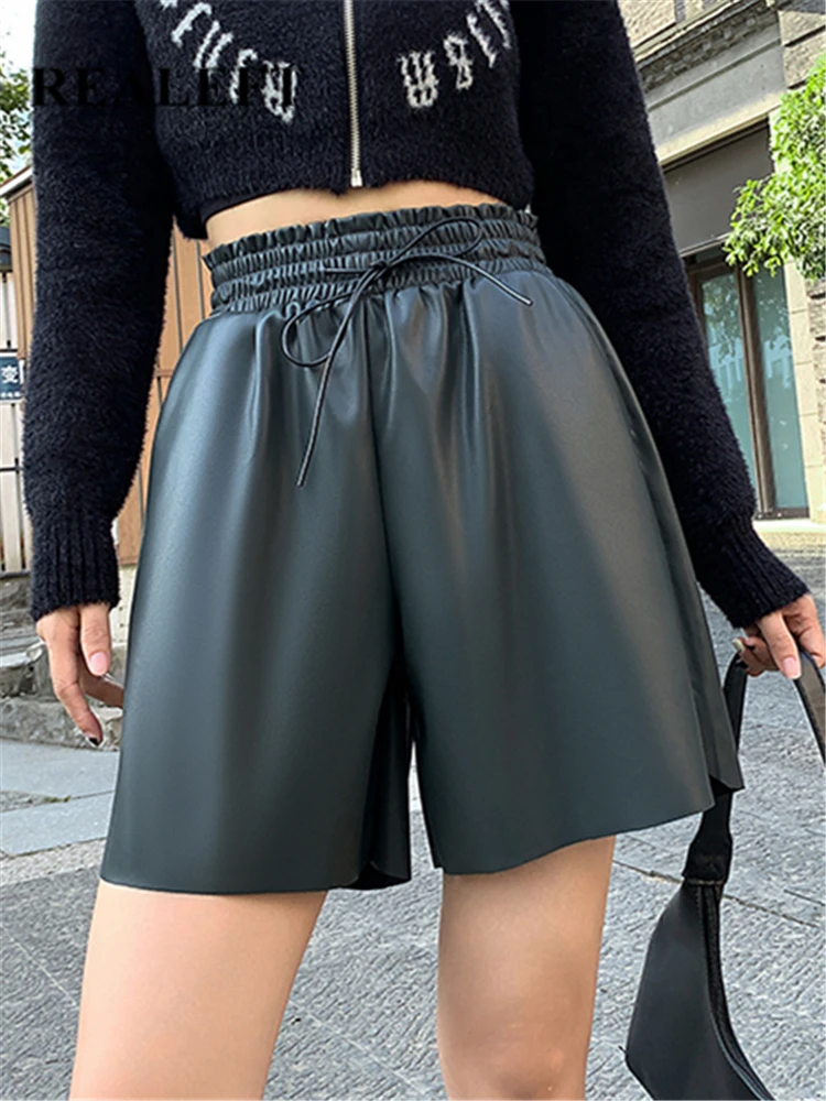 

REALEFT Autumn Winter Faux PU Leather Women's Shorts 2022 New High Waist Lace Up Elegant Black Short Trousers Pocket Female