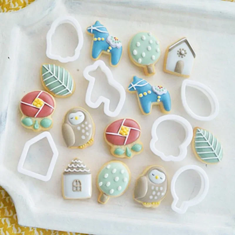 

Cartoon Nordic Style Mini Size Cookie Mold Flip Sugar Cutting Mold DIY Baking Tool