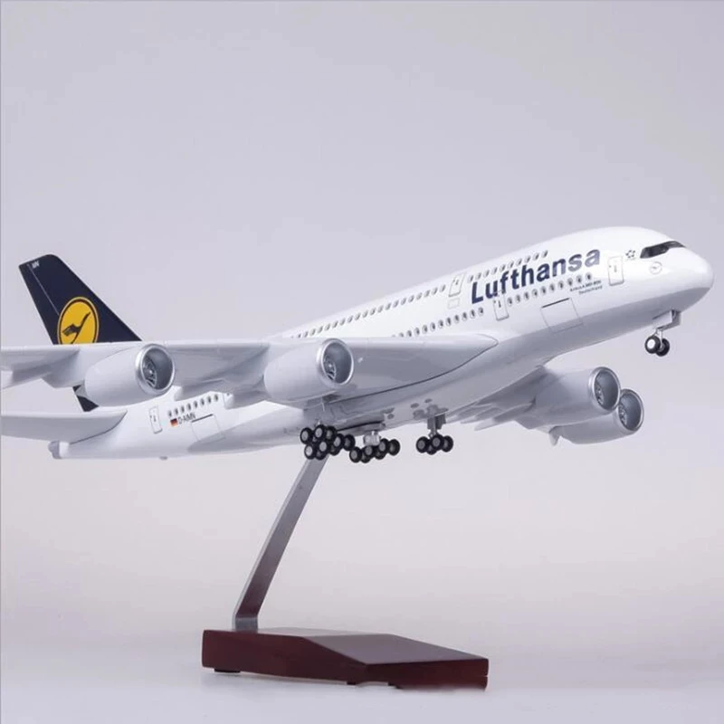 Wheel Light 1:160 Aircraft Model Simulation Of The Lufthansa Airbus A380 Civil Airliner 380 Display Collection Gift