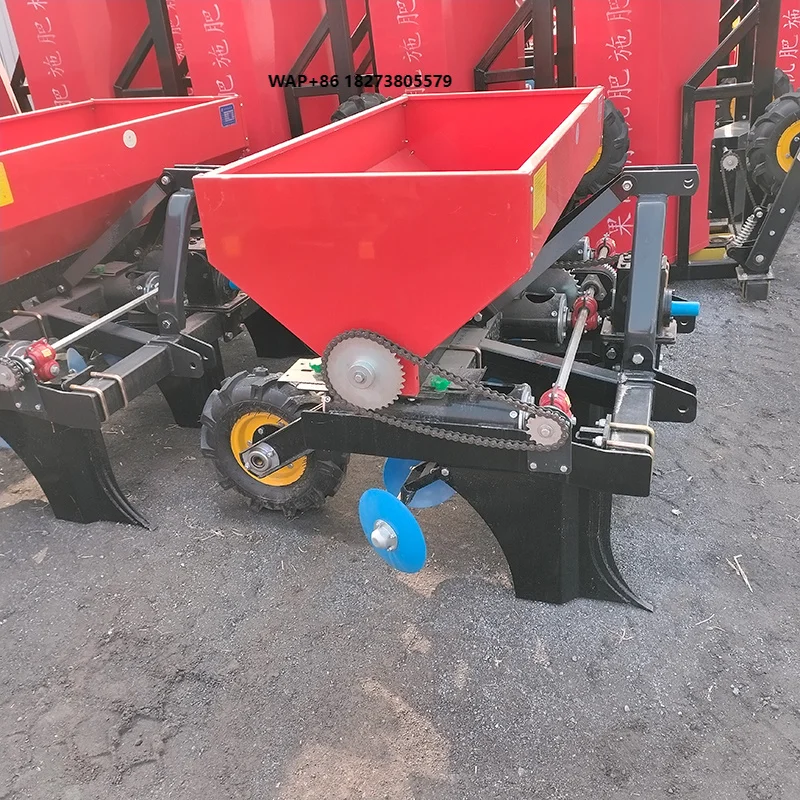 Tractor-Powered Motor Manure Spreader Fertilizer Applicator Machine with 150L Capacity 6-8m Spreading Range for Orchard Use