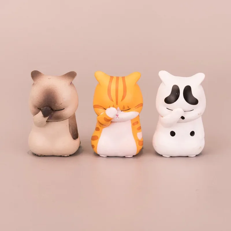 Action Figures Face Covered Cat Figurine Cute Cake Decoration Table Top Fortune Cat Good Workmanship Brithday Present for Friend