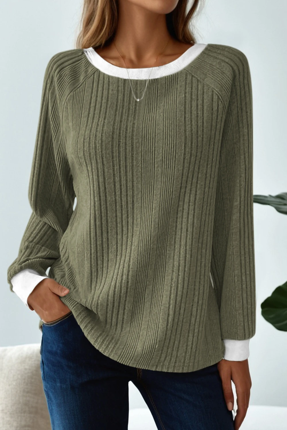 

Women's Color - Blocked Round - Neck Pullover Knitted Top, Loose Fit, Long - Sleeved for Autumn and Winter Commuting LD800087