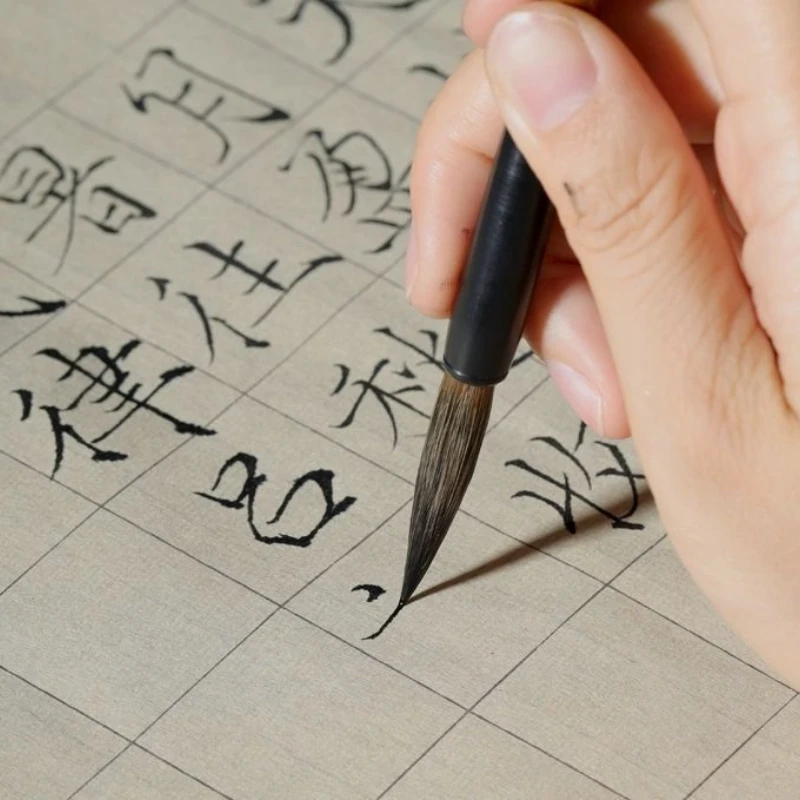 فرشاة الخط الصينية الصينية العادية تشغيل النص ابن عرس فرشاة الكتابة الشعر للمبتدئين الكتابة شو جين تي مخطوطة