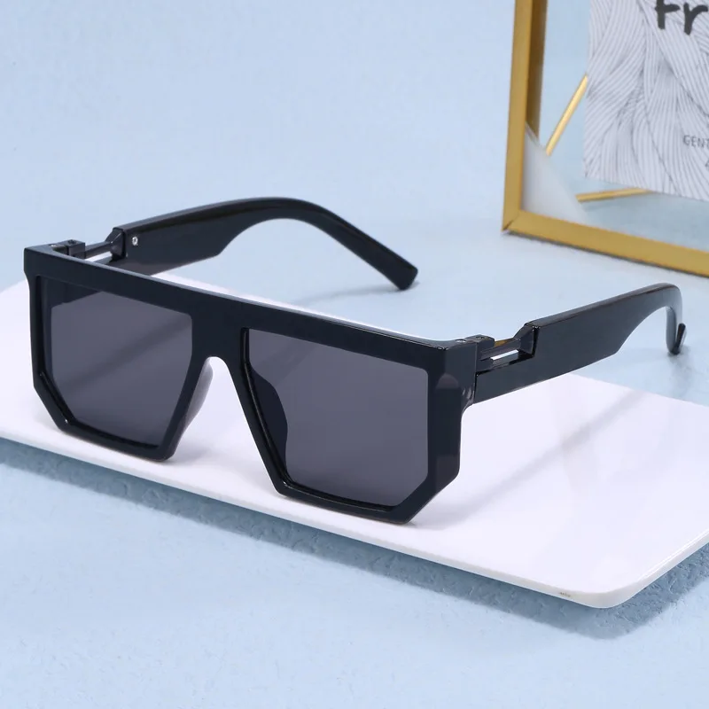 

New Retro Glasses Trendy Men's and Women's StreetShot Fashion Glasses Square Box Sunglasses