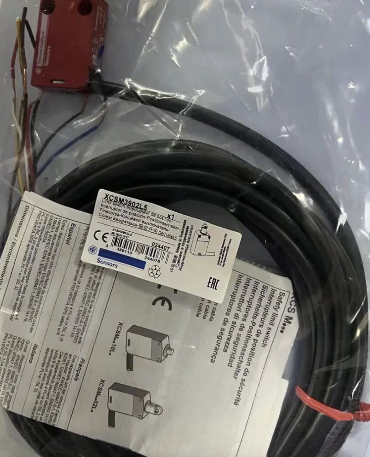 

XCSM3902L5 limit switch