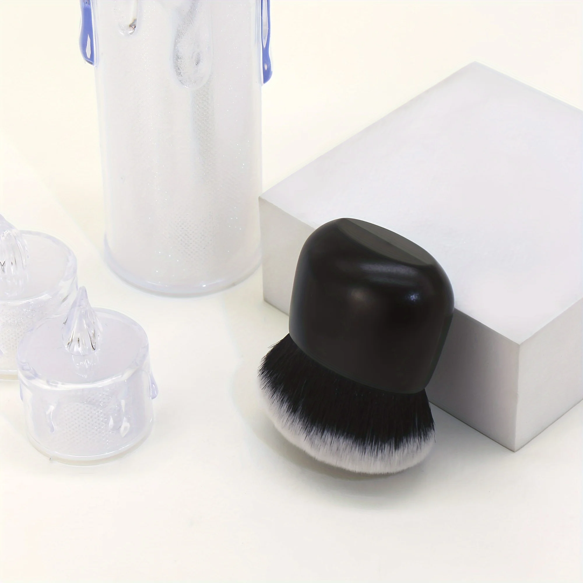 Pennello per trucco singolo di vendita caldo Pennello morbido per fondotinta Kabuki Pennello magico per crema BB Strumenti di bellezza per cosmetici portatili di alta qualità