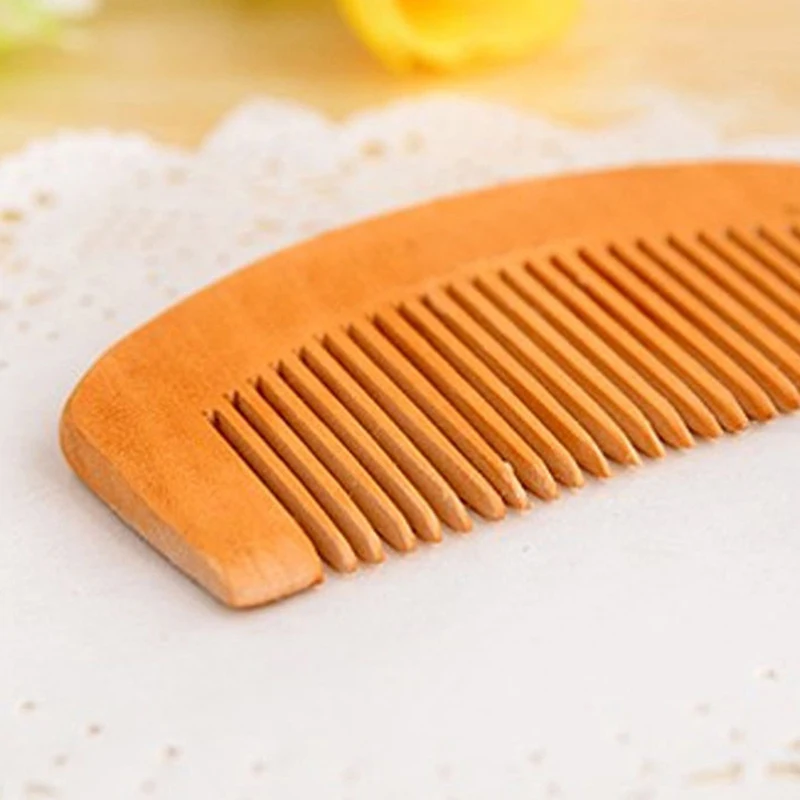 1pcs Natural Peach Solid Wood Comb Engraved Peach Wood Healthy Massage Anti-Static Comb Hair Care Tool Beauty Accessories