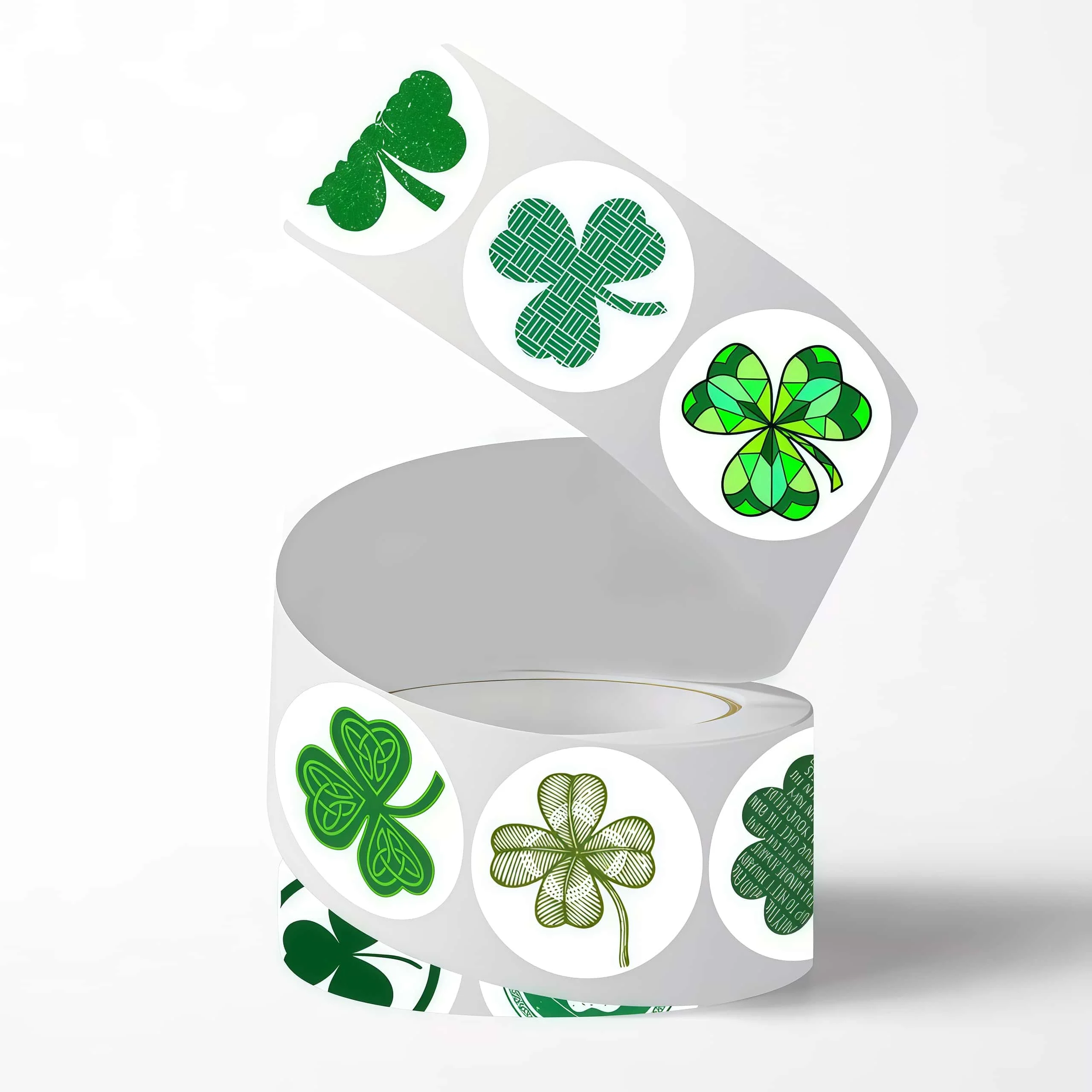 Nowość! 500 sztuk/rolka naklejek z koniczyną, wodoodporne i łatwe do zdejmowania naklejki z motywem koniczyny do majsterkowania, pakowania prezentów i dekoracji.