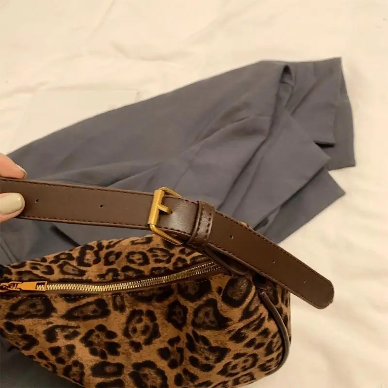 

Women Retro Dumplings Bag Leopard Print Shoulder Bag PU Leather Crossbody Bag 20CA