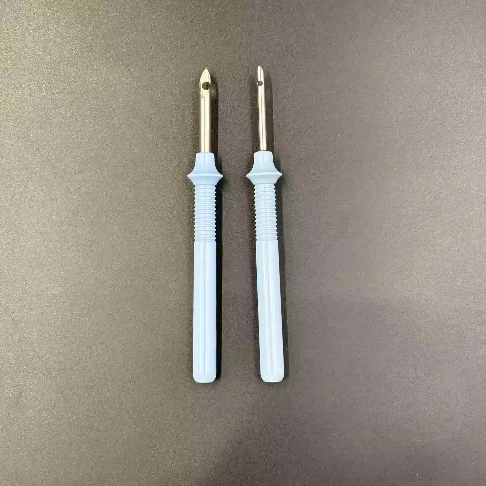 

DIY Punch Needle Embroidery Tool Set 3.5mm/5mm Stitching Needles with Practical Threader Guide for Craft Sewing Supplies