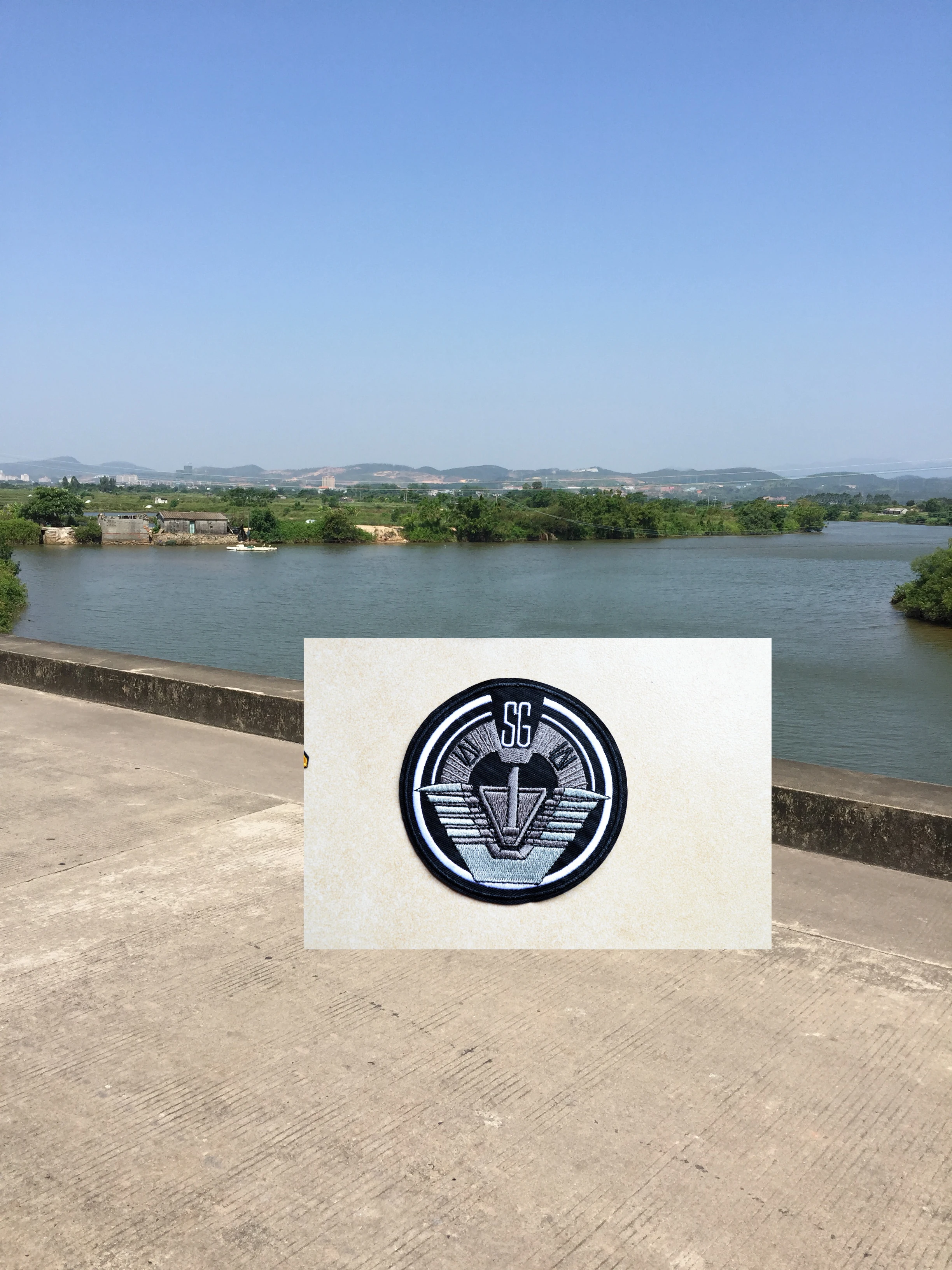 

30x Star Gate Circle science fiction film Logo Movie Embroidered Patch, Iron-On, Sew-On Patch Batch