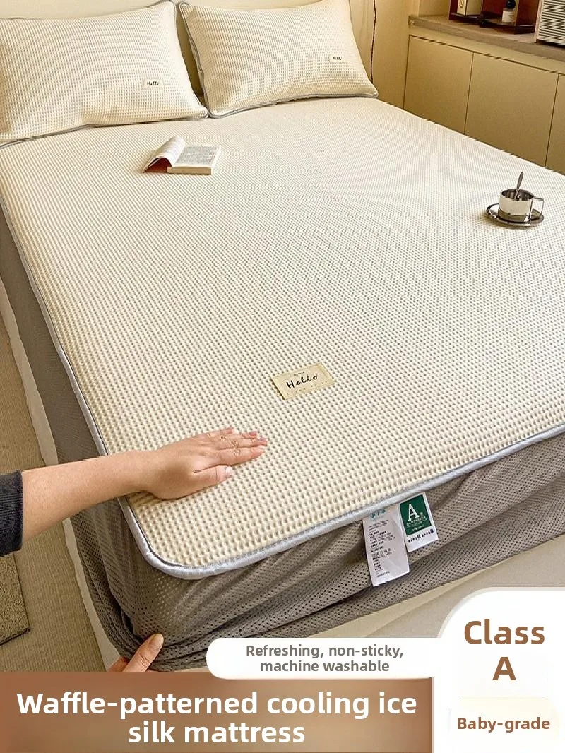 

Cooling Ice Silk Bedding Set Three-Piece Air Conditioned Soft Mat Foldable Design for Summer Dormitory Bed Can Be Washed
