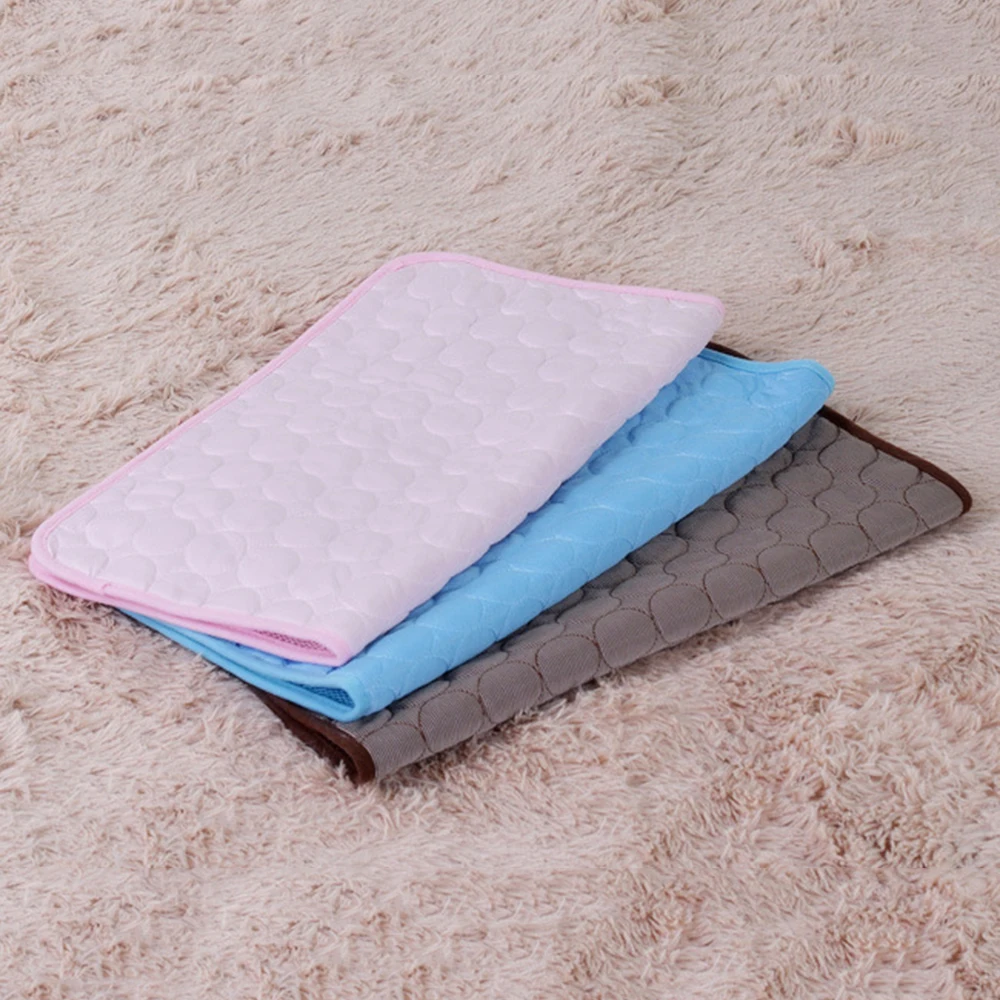 Keep Cooling Safe Material Puppy Blanket Water Absorption Summer Cat Sleeping Pad Pet Cooling Mat Dog Bed Ice Silk