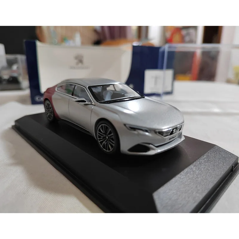 

1:43 Scale Concept Car Exalt Alloy Model Collection Ornaments