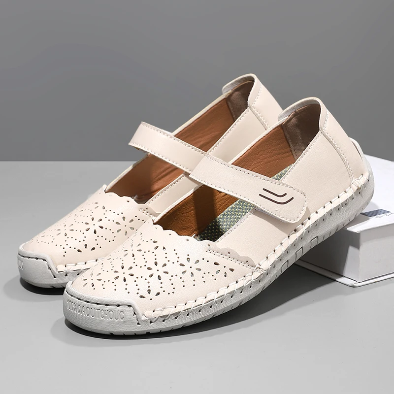 

Soft Leather Hollow-Out Closed-Toe Sandals for Women, 2026 Summer New Style, Soft Sole Flat Mom Shoes, Large Size Casual Clogs, Single Shoes