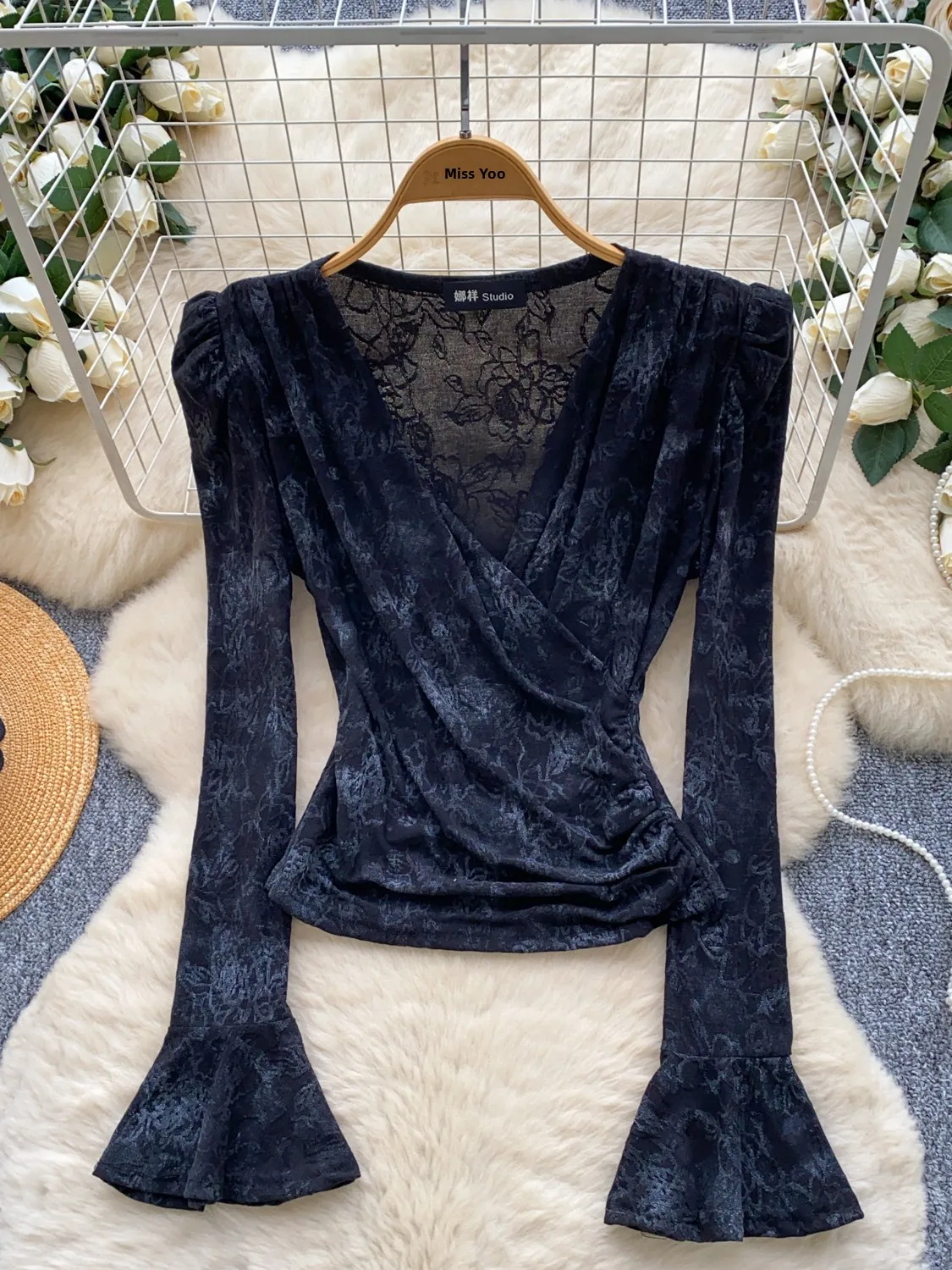 Slim Fit V-Ne Bell Sve irt Mujer Base irt Diseño cruzado Faionable Otoño Todo fósforo Top con efecto adelgazante Camiseta francesa Sle