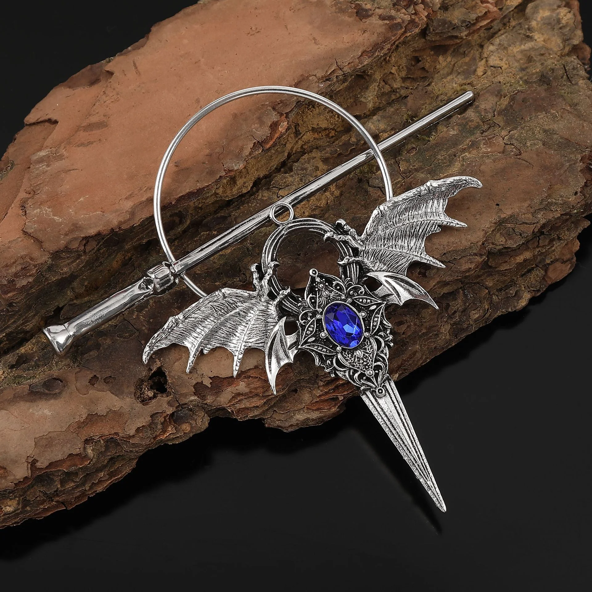 Jepit Rambut Batu Permata Sayap Kelelawar Tiga Dimensi Gelap dengan Detail Ukiran yang Indah, Cocok untuk Gaya Rambut Panjang dan Bulat, Aksesori Kepala yang Unik dan Keren