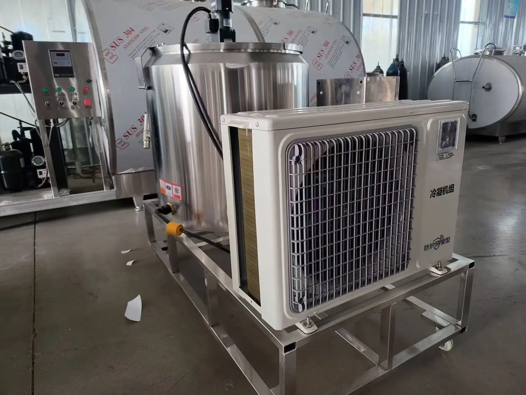 Pasteurizzatore da 1 sistema in varie capacità00L 200L 300L 500L Macchina per pasteurizzazione del succo con conservazione di raffreddamento S