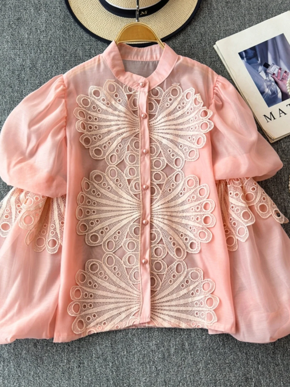 

Faionable Versatile Stand Collar Lantern Sve Single Button Heavy Embroidery Hollow out Lace Princ Sle Women's irt...