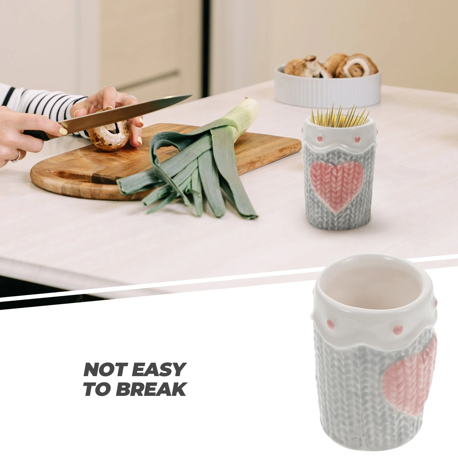 

Heart Shaped Ceramic Toothpick Box High End Atmosphere Exquisite Small Gift for Home Use Stylish Organizer Toothpick Jar