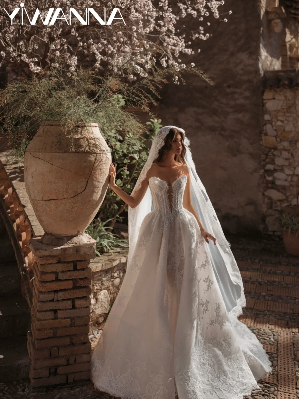 

Charming Beaded Lace Wedding Dress Sexy Sleeveless Backless Bridal Gown Customized Exquisite A-line Long Dresses For Bride
