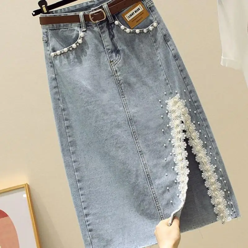 

Кружевная джинсовая юбка с разрезом и бисером, женская весенне-летняя новая утягивающая универсальная юбка средней длины с высокой талией