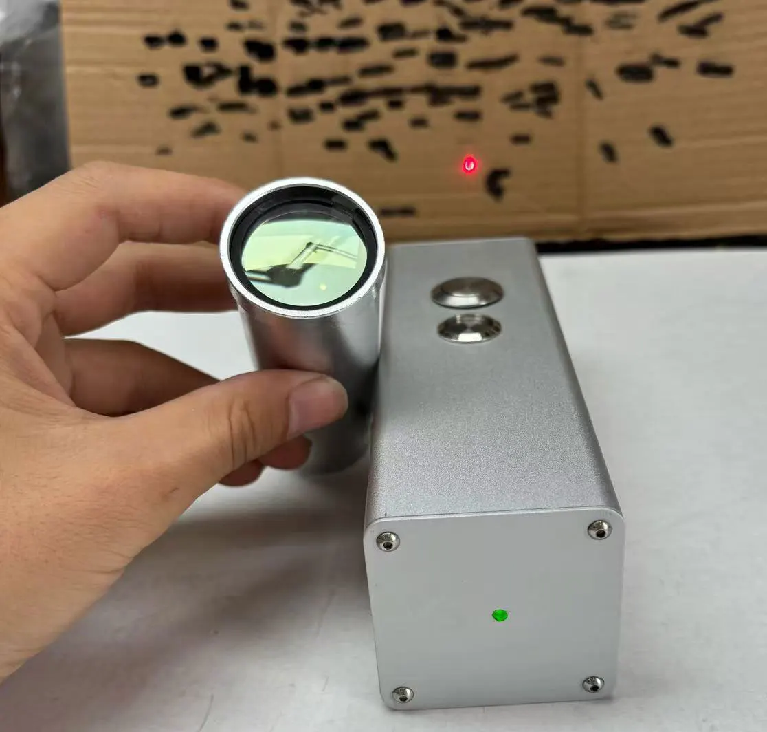 مصدر مضخة مشعل ليزر محمولة بقدرة 120 وات، ضوء أحمر محوري، معدات بدء تشغيل الحريق للتخييم في الهواء الطلق