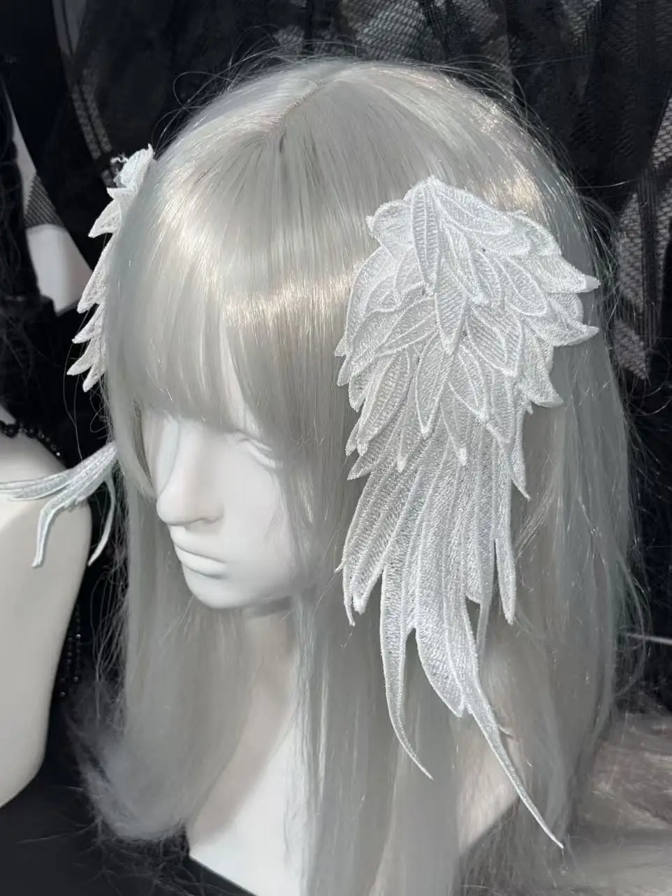 Lolita-Kopfbedeckung Engelsflügel Feder Schwarz Weiß Party Performance Stil Gothic Lolita Flügel Haarschmuck – Detail 4