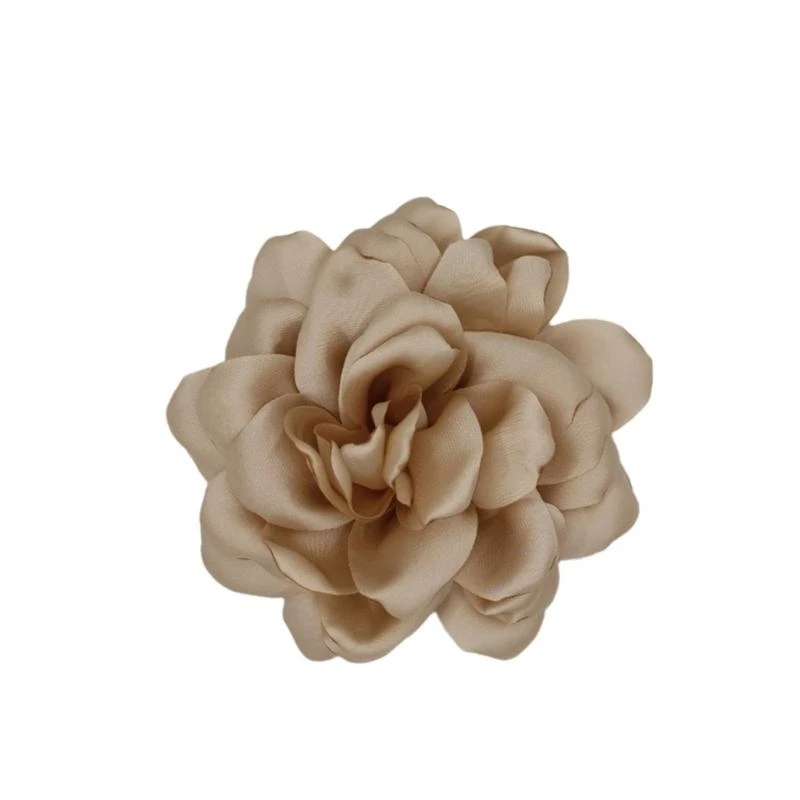 

652F Unique Flower Lapel Pin Fashionable French Flower Brooch Versatile Corsage Accessory for Office Parties and Dates