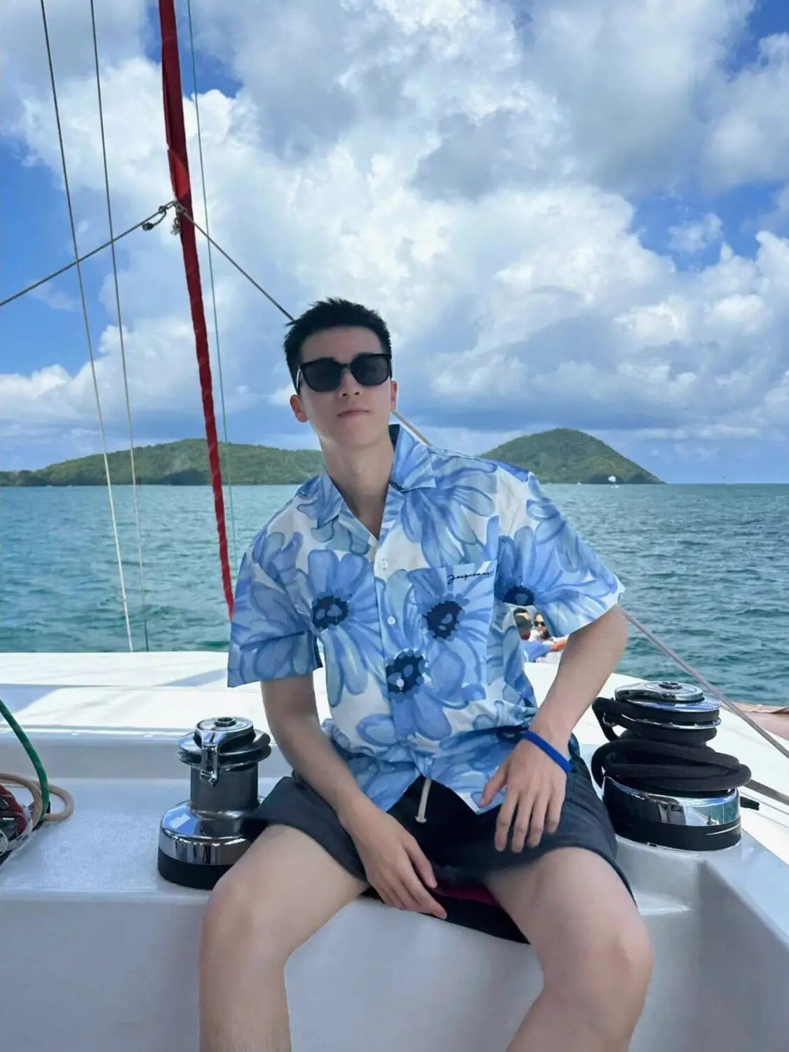

Hawaii Beach Vaion Sle Men's ort Sve Floral irt Summer Thin Ice Silk Cool Feeling Loose Fit Casual Beach irt