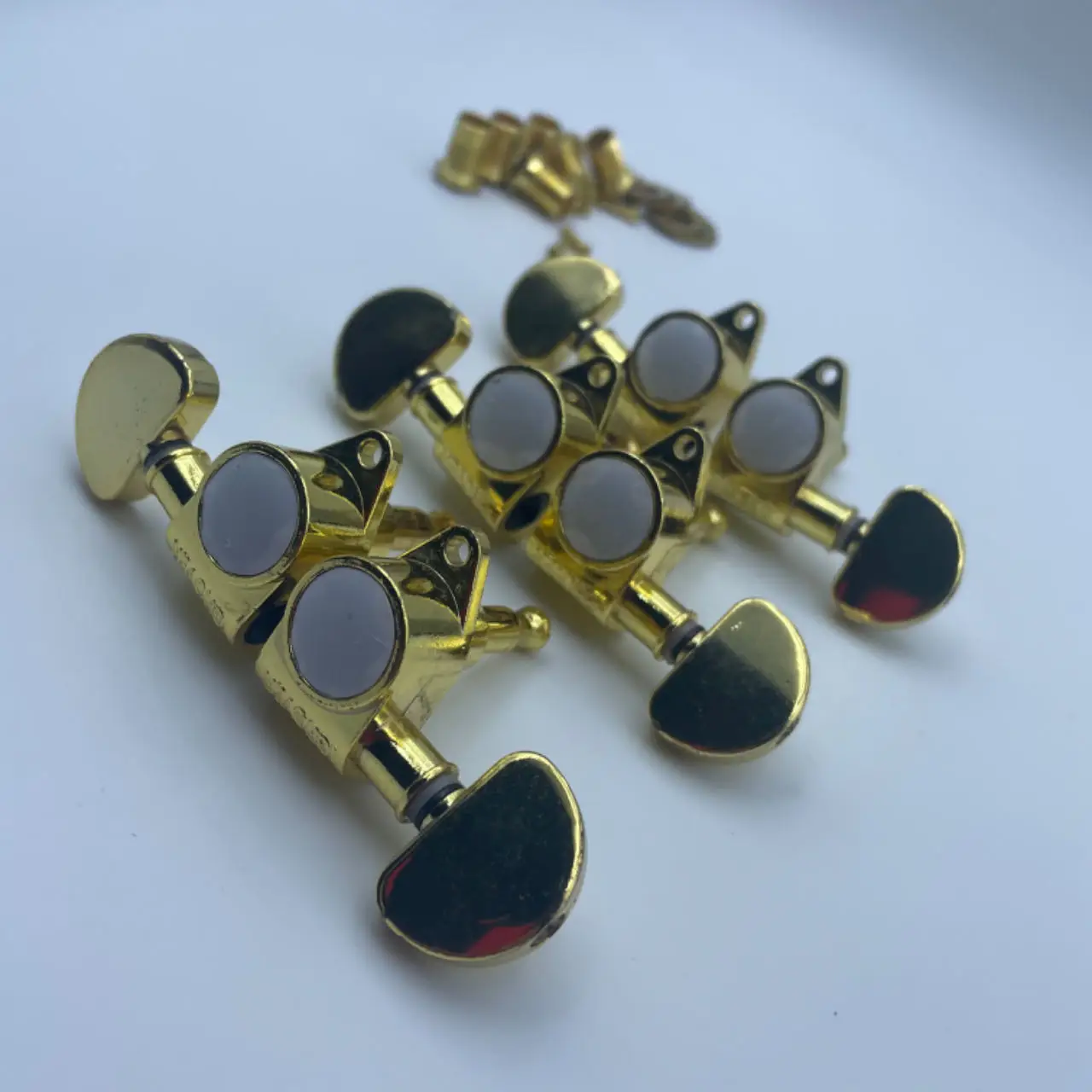 جروف نوبس آلة الغيتار الكهربائي ضبط أوتاد موالف الأجهزة الذهبية