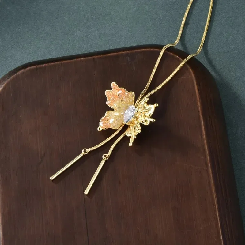 

Ladies' adjustable long sweater chain butterfly necklace, gold foil butterfly drawstring long necklace, retro necklace