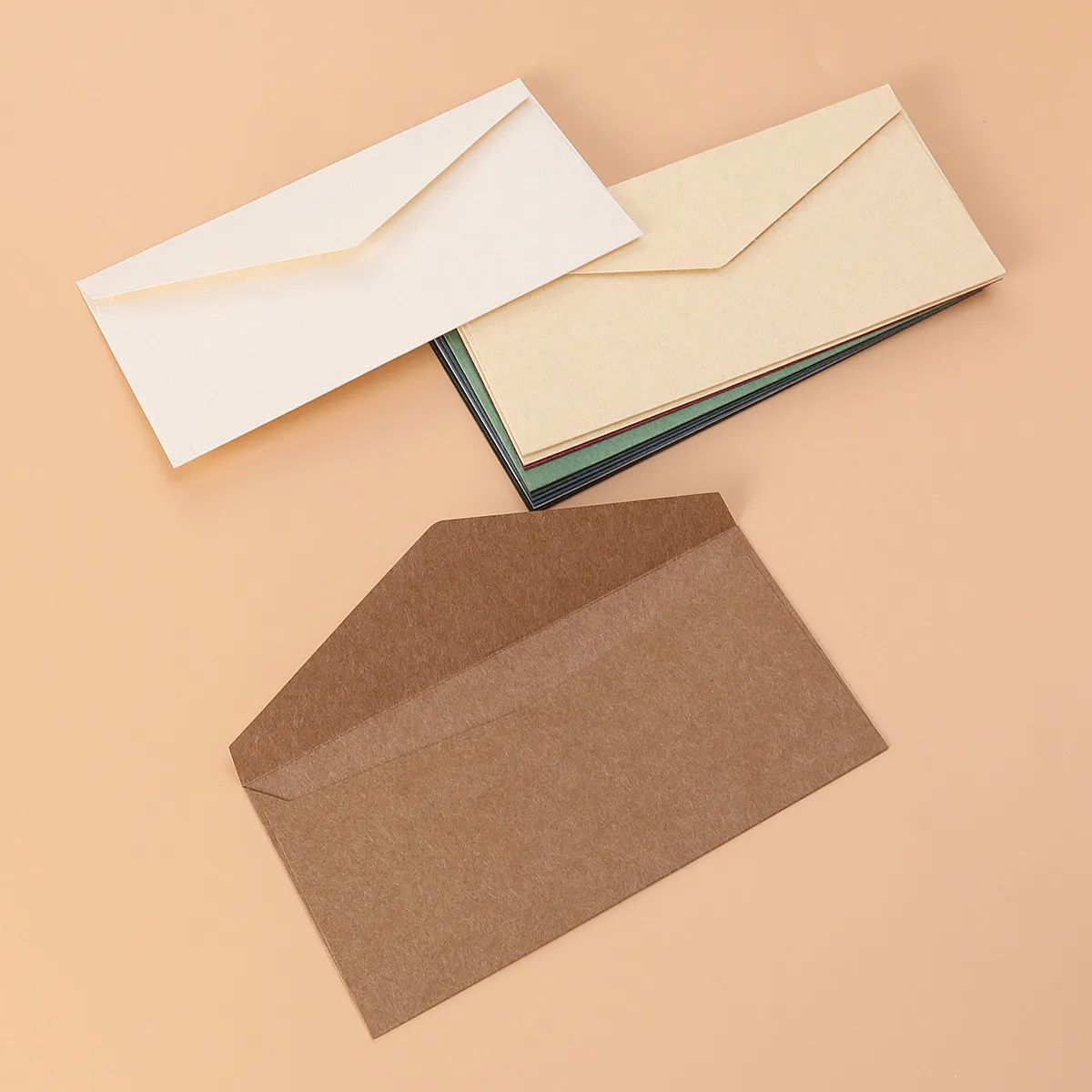 

12Pcs Vintage Kraft Paper Envelopes Set Elegant Simple Design for Wedding Invitation Business Stationery Handwritten Sincere
