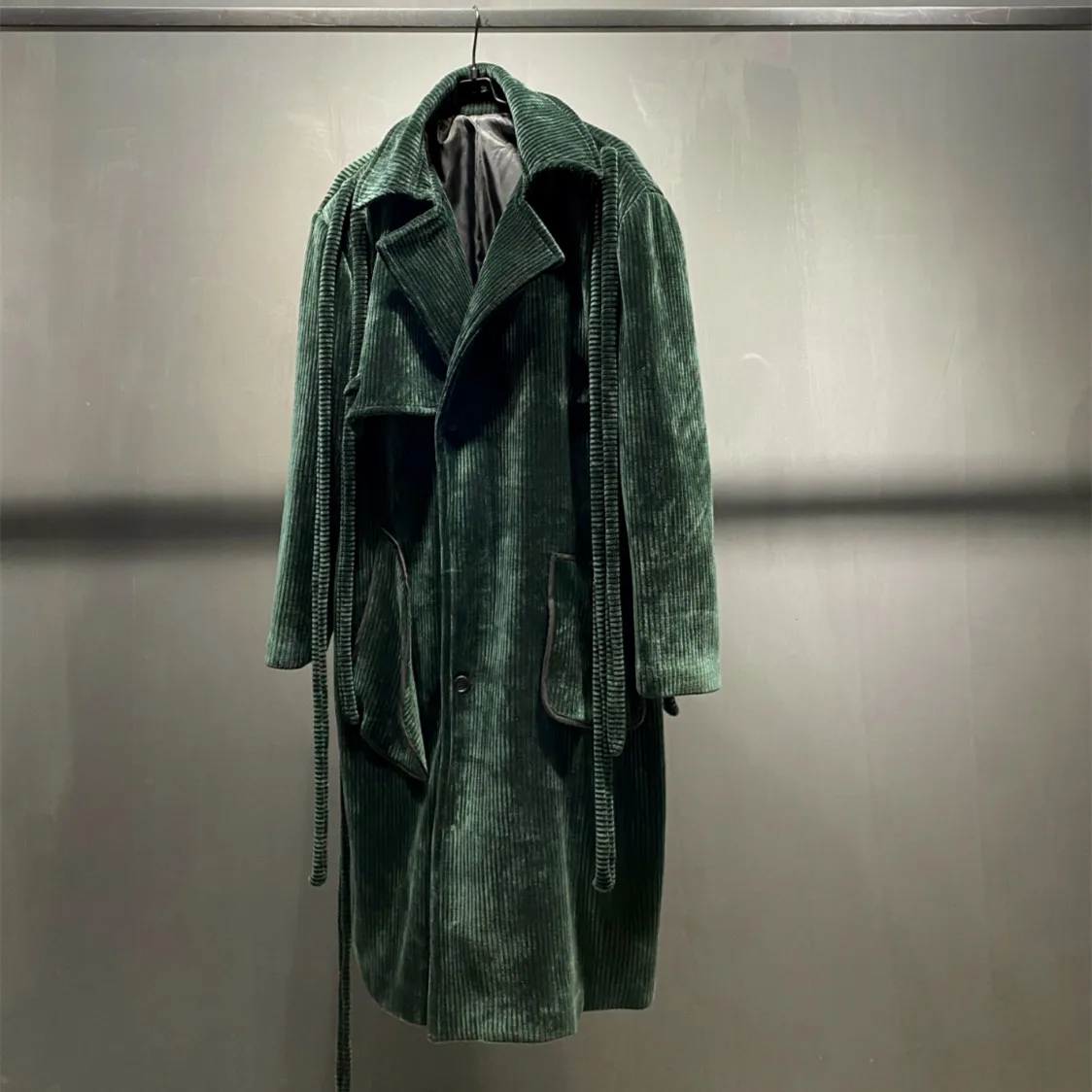 Over knee long autumn and winter 2023 loose dark green Corduroy overcoat thickened woolen coat wide version