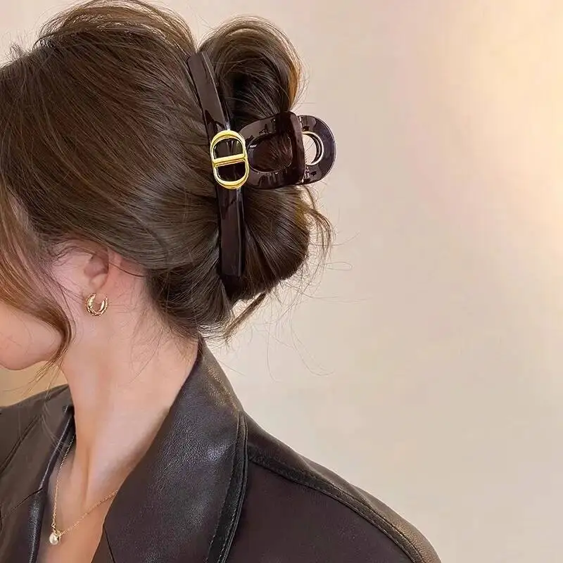 

Large Shark Clip Women, Vintage Gold Label, Simple And Elegant Hair Accessories For Thickening Hair, Korean Style