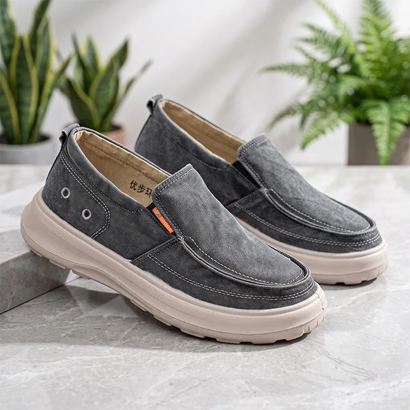 Herren-Slipper aus Canvas, atmungsaktive Loafer aus gewaschenem Denim, leichte, rutschfeste Schuhe zum Gehen, bequeme Alltagsschuhe für Herren. – Detail 8