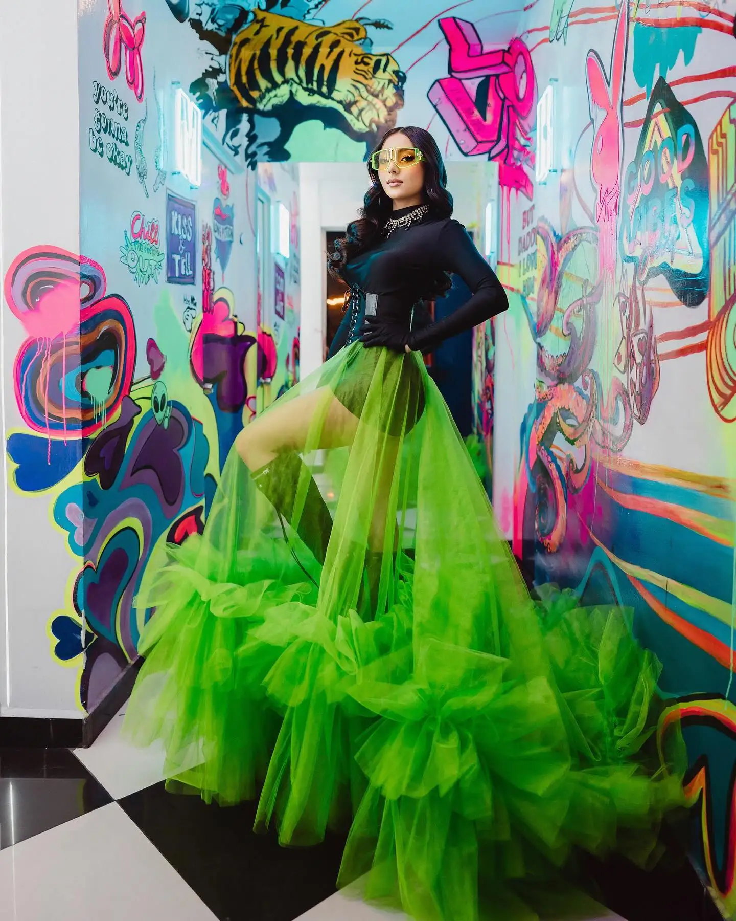 Eey Catching Neon Green Ruffles Trimmed Long Tulle Skirts Fashion See Thru A-line Tutu Tulle Women Skirt Maxi Skirt